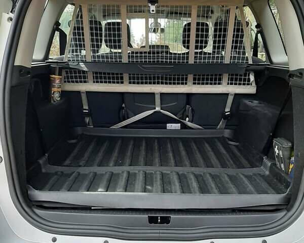 Серый Рено Гранд Сценик, объемом двигателя 1.5 л и пробегом 153 тыс. км за 11200 $, фото 3 на Automoto.ua