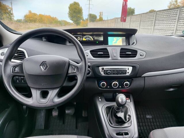 Сірий Рено Гранд Сценік, об'ємом двигуна 1.5 л та пробігом 235 тис. км за 9650 $, фото 13 на Automoto.ua