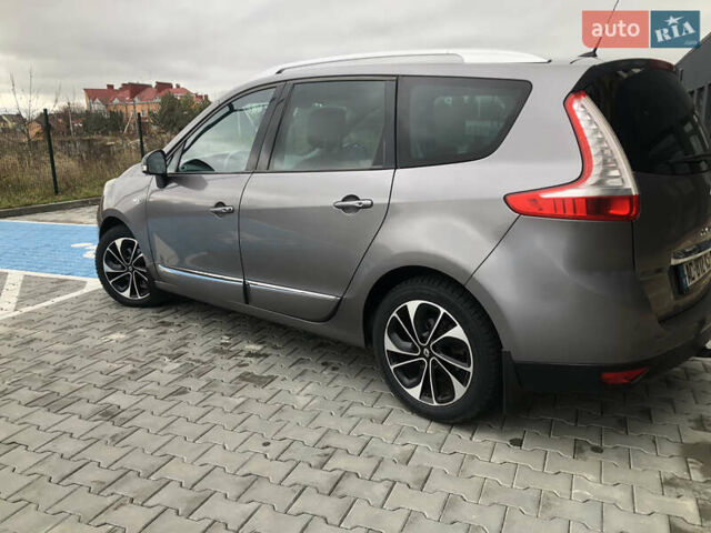 Серый Рено Гранд Сценик, объемом двигателя 1.6 л и пробегом 240 тыс. км за 9999 $, фото 7 на Automoto.ua