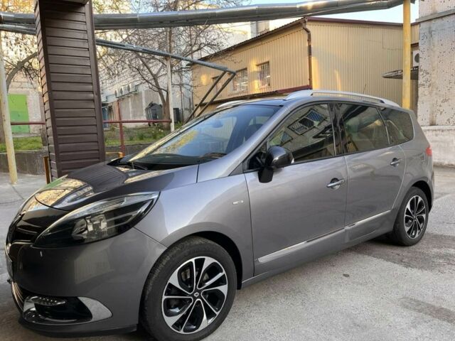 Сірий Рено Гранд Сценік, об'ємом двигуна 1.5 л та пробігом 191 тис. км за 11100 $, фото 1 на Automoto.ua