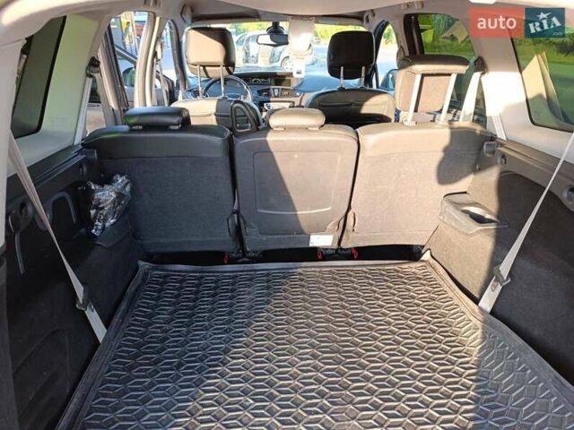 Серый Рено Гранд Сценик, объемом двигателя 1.46 л и пробегом 257 тыс. км за 10300 $, фото 12 на Automoto.ua