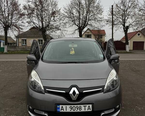 Сірий Рено Гранд Сценік, об'ємом двигуна 1.46 л та пробігом 202 тис. км за 9600 $, фото 8 на Automoto.ua