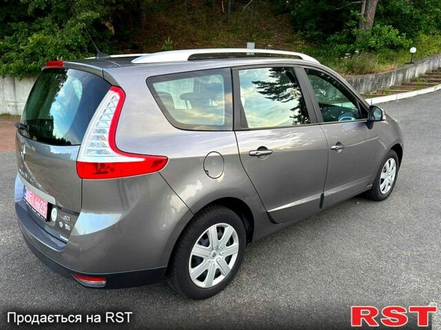 Серый Рено Гранд Сценик, объемом двигателя 1.5 л и пробегом 230 тыс. км за 9800 $, фото 3 на Automoto.ua