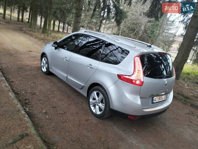 Серый Рено Гранд Сценик, объемом двигателя 1.5 л и пробегом 172 тыс. км за 10300 $, фото 11 на Automoto.ua