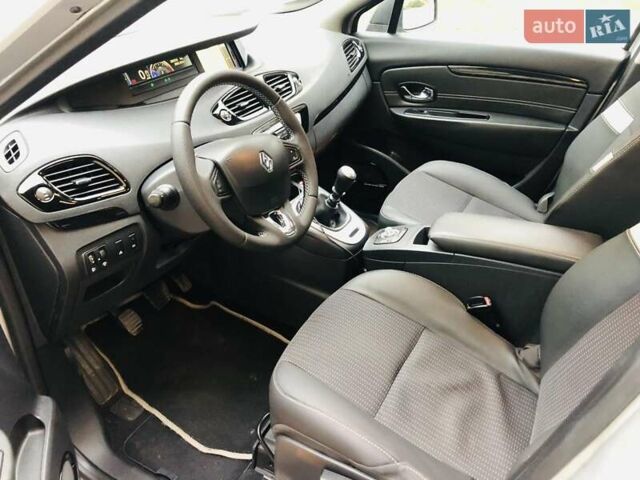 Серый Рено Гранд Сценик, объемом двигателя 1.6 л и пробегом 209 тыс. км за 9900 $, фото 11 на Automoto.ua