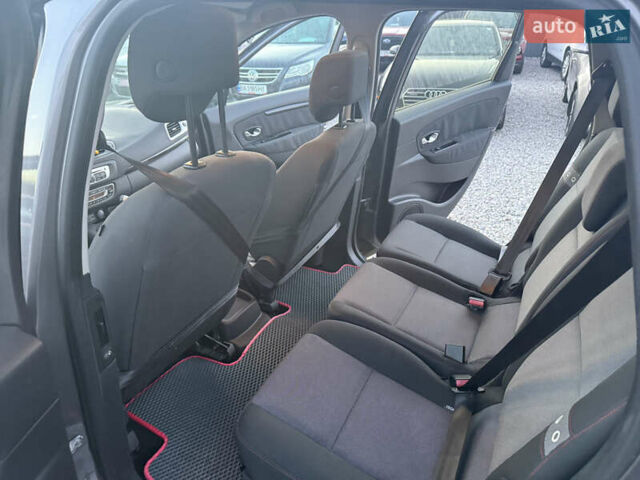 Серый Рено Гранд Сценик, объемом двигателя 1.46 л и пробегом 292 тыс. км за 8999 $, фото 9 на Automoto.ua