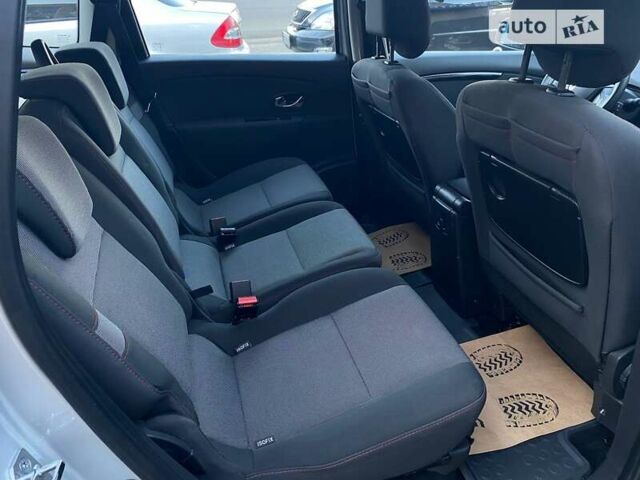 Серый Рено Гранд Сценик, объемом двигателя 1.5 л и пробегом 167 тыс. км за 10400 $, фото 37 на Automoto.ua