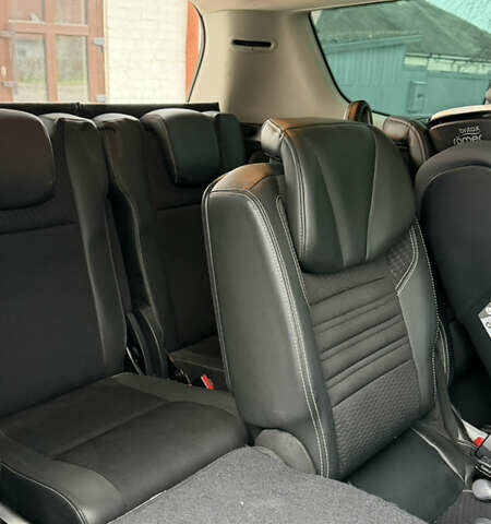 Серый Рено Гранд Сценик, объемом двигателя 1.6 л и пробегом 300 тыс. км за 10500 $, фото 14 на Automoto.ua