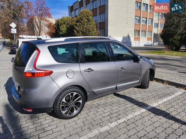 Сірий Рено Гранд Сценік, об'ємом двигуна 2 л та пробігом 246 тис. км за 9900 $, фото 3 на Automoto.ua