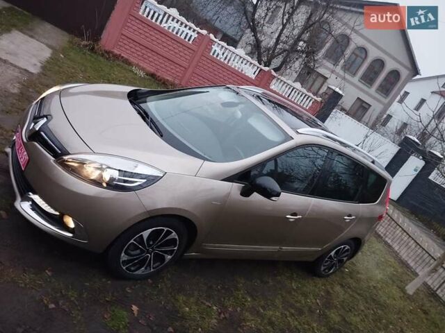 Серый Рено Гранд Сценик, объемом двигателя 1.5 л и пробегом 205 тыс. км за 10400 $, фото 1 на Automoto.ua