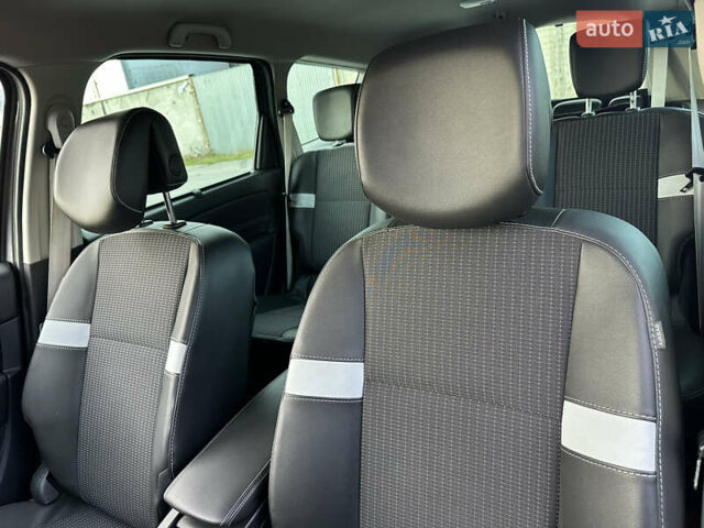 Серый Рено Гранд Сценик, объемом двигателя 1.6 л и пробегом 224 тыс. км за 10550 $, фото 62 на Automoto.ua