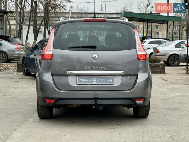 Серый Рено Гранд Сценик, объемом двигателя 0 л и пробегом 213 тыс. км за 10400 $, фото 3 на Automoto.ua