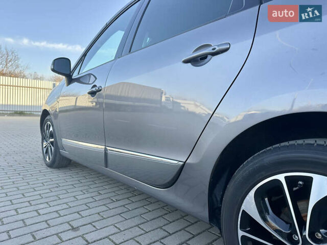 Серый Рено Гранд Сценик, объемом двигателя 1.5 л и пробегом 173 тыс. км за 10900 $, фото 8 на Automoto.ua