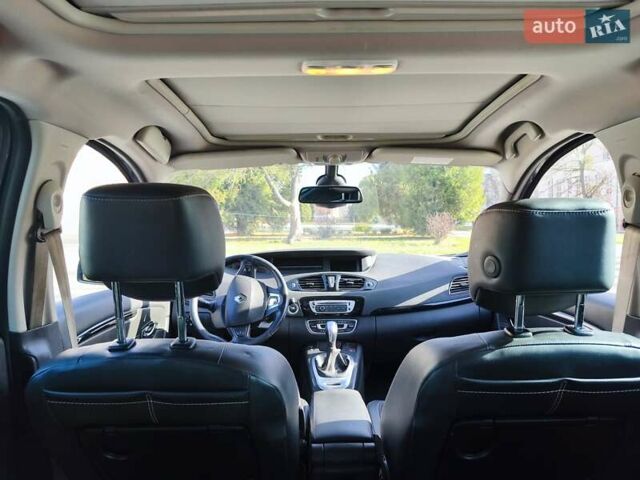 Сірий Рено Гранд Сценік, об'ємом двигуна 2 л та пробігом 246 тис. км за 9900 $, фото 9 на Automoto.ua