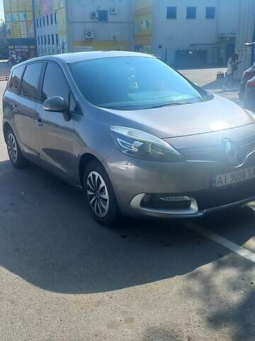 Серый Рено Гранд Сценик, объемом двигателя 1.46 л и пробегом 201 тыс. км за 9900 $, фото 2 на Automoto.ua