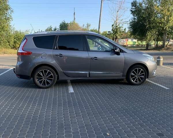 Серый Рено Гранд Сценик, объемом двигателя 1.46 л и пробегом 257 тыс. км за 10300 $, фото 19 на Automoto.ua