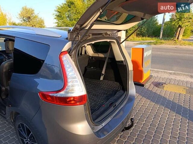 Серый Рено Гранд Сценик, объемом двигателя 1.46 л и пробегом 257 тыс. км за 10300 $, фото 13 на Automoto.ua