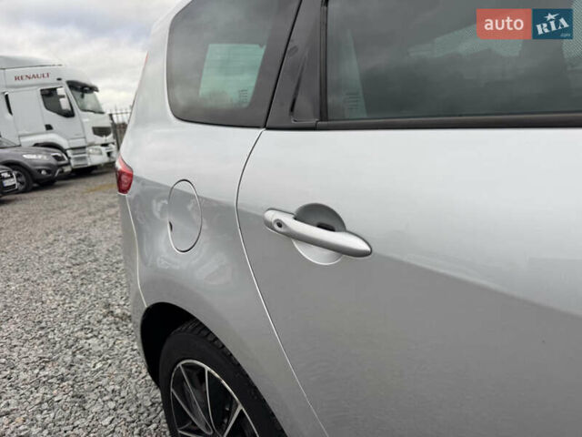 Сірий Рено Гранд Сценік, об'ємом двигуна 1.6 л та пробігом 209 тис. км за 8750 $, фото 18 на Automoto.ua