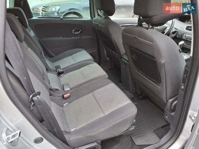 Серый Рено Гранд Сценик, объемом двигателя 1.5 л и пробегом 263 тыс. км за 8600 $, фото 18 на Automoto.ua