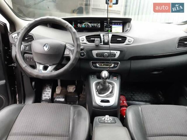 Серый Рено Гранд Сценик, объемом двигателя 1.5 л и пробегом 257 тыс. км за 8700 $, фото 6 на Automoto.ua