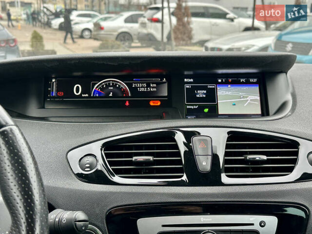 Серый Рено Гранд Сценик, объемом двигателя 0 л и пробегом 213 тыс. км за 10400 $, фото 15 на Automoto.ua