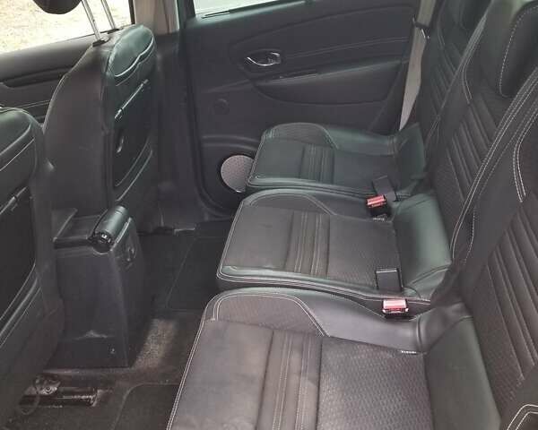 Серый Рено Гранд Сценик, объемом двигателя 1.6 л и пробегом 259 тыс. км за 7500 $, фото 3 на Automoto.ua