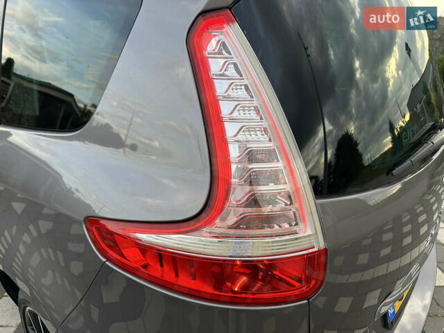 Серый Рено Гранд Сценик, объемом двигателя 1.6 л и пробегом 224 тыс. км за 10550 $, фото 34 на Automoto.ua