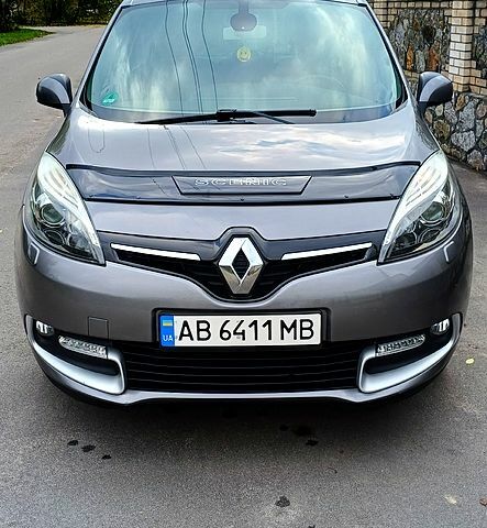 Серый Рено Гранд Сценик, объемом двигателя 1.6 л и пробегом 234 тыс. км за 9600 $, фото 1 на Automoto.ua