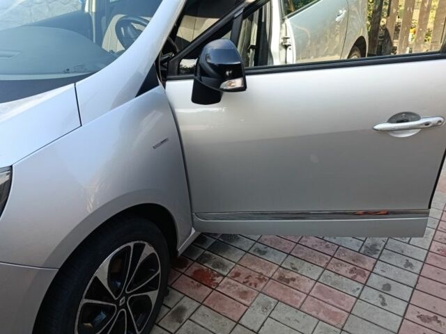 Серый Рено Гранд Сценик, объемом двигателя 1.6 л и пробегом 242 тыс. км за 9800 $, фото 11 на Automoto.ua