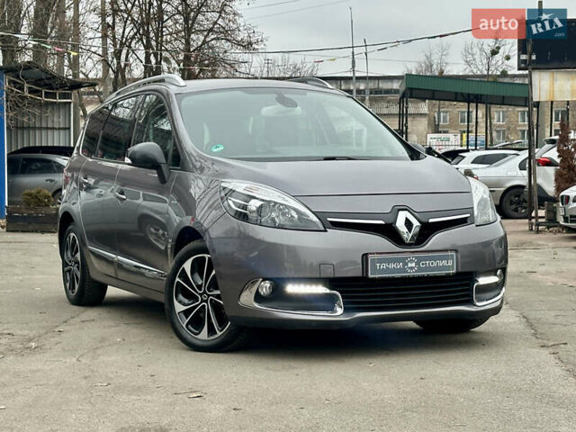 Серый Рено Гранд Сценик, объемом двигателя 0 л и пробегом 213 тыс. км за 10400 $, фото 6 на Automoto.ua