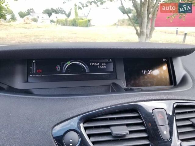 Серый Рено Гранд Сценик, объемом двигателя 1.6 л и пробегом 259 тыс. км за 7500 $, фото 6 на Automoto.ua