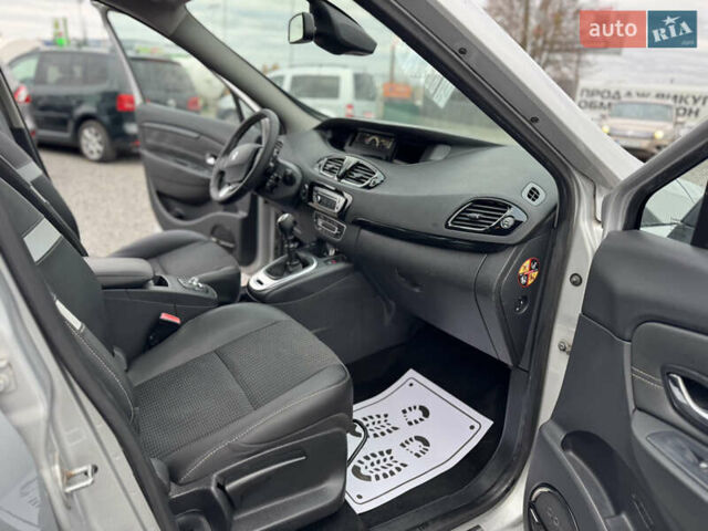Сірий Рено Гранд Сценік, об'ємом двигуна 1.6 л та пробігом 209 тис. км за 8750 $, фото 35 на Automoto.ua