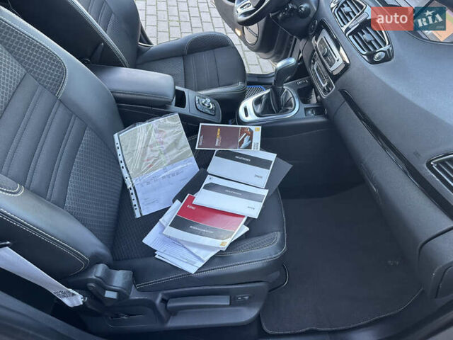 Серый Рено Гранд Сценик, объемом двигателя 1.5 л и пробегом 173 тыс. км за 10999 $, фото 47 на Automoto.ua