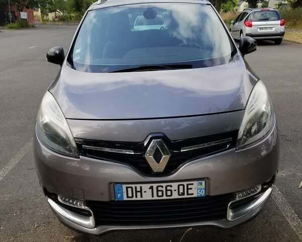 Серый Рено Гранд Сценик, объемом двигателя 1.6 л и пробегом 259 тыс. км за 7500 $, фото 9 на Automoto.ua