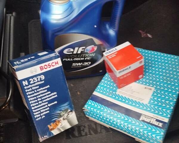 Серый Рено Гранд Сценик, объемом двигателя 1.5 л и пробегом 205 тыс. км за 10400 $, фото 20 на Automoto.ua