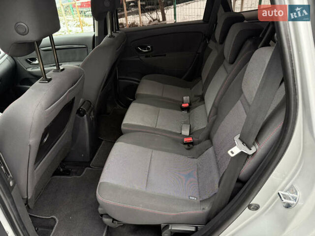 Серый Рено Гранд Сценик, объемом двигателя 1.6 л и пробегом 219 тыс. км за 10600 $, фото 32 на Automoto.ua