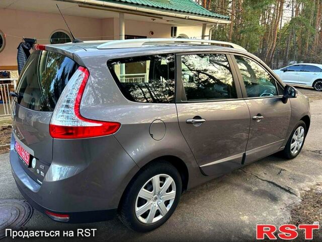 Сірий Рено Гранд Сценік, об'ємом двигуна 1.5 л та пробігом 230 тис. км за 8900 $, фото 2 на Automoto.ua