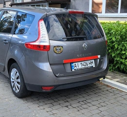 Сірий Рено Гранд Сценік, об'ємом двигуна 1.5 л та пробігом 324 тис. км за 9500 $, фото 4 на Automoto.ua