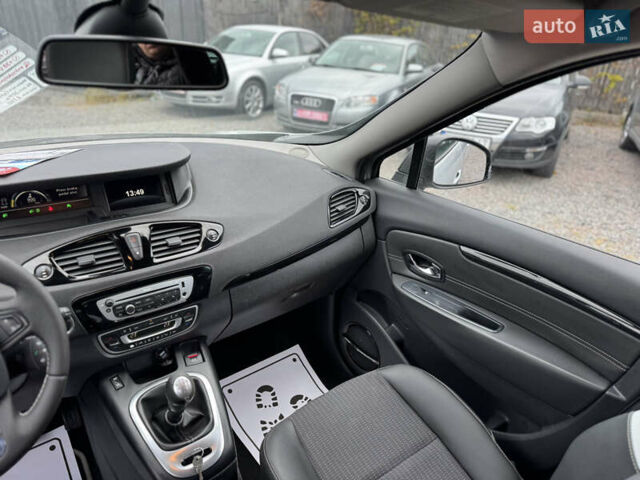 Сірий Рено Гранд Сценік, об'ємом двигуна 1.6 л та пробігом 209 тис. км за 8750 $, фото 22 на Automoto.ua