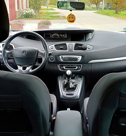 Серый Рено Гранд Сценик, объемом двигателя 1.6 л и пробегом 234 тыс. км за 9600 $, фото 6 на Automoto.ua