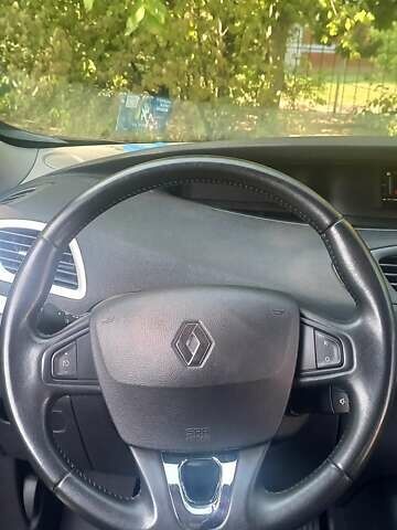 Серый Рено Гранд Сценик, объемом двигателя 1.46 л и пробегом 201 тыс. км за 9900 $, фото 12 на Automoto.ua