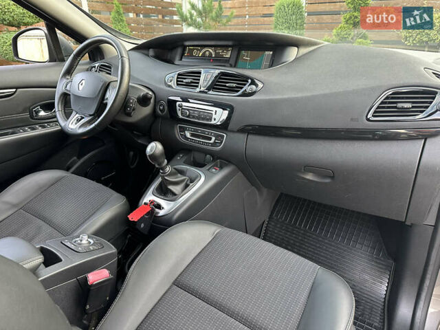 Серый Рено Гранд Сценик, объемом двигателя 1.6 л и пробегом 227 тыс. км за 10499 $, фото 72 на Automoto.ua
