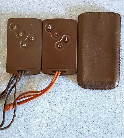 Сірий Рено Гранд Сценік, об'ємом двигуна 1.5 л та пробігом 227 тис. км за 9000 $, фото 3 на Automoto.ua