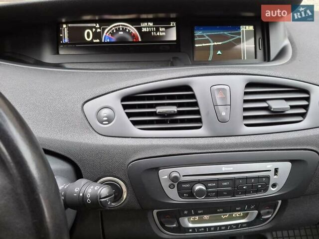 Серый Рено Гранд Сценик, объемом двигателя 1.5 л и пробегом 263 тыс. км за 8600 $, фото 21 на Automoto.ua