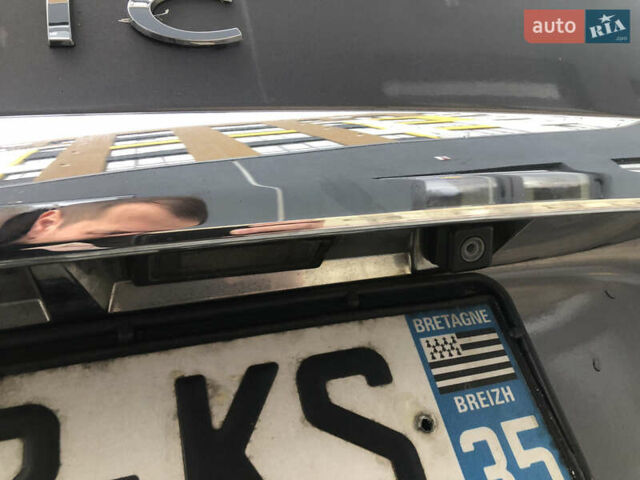 Серый Рено Гранд Сценик, объемом двигателя 1.6 л и пробегом 240 тыс. км за 9999 $, фото 3 на Automoto.ua