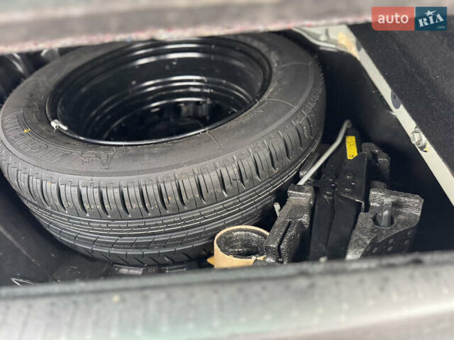 Сірий Рено Гранд Сценік, об'ємом двигуна 1.6 л та пробігом 209 тис. км за 8750 $, фото 29 на Automoto.ua