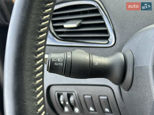 Серый Рено Гранд Сценик, объемом двигателя 1.6 л и пробегом 224 тыс. км за 10550 $, фото 68 на Automoto.ua