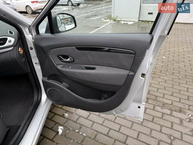 Серый Рено Гранд Сценик, объемом двигателя 1.6 л и пробегом 219 тыс. км за 10600 $, фото 42 на Automoto.ua