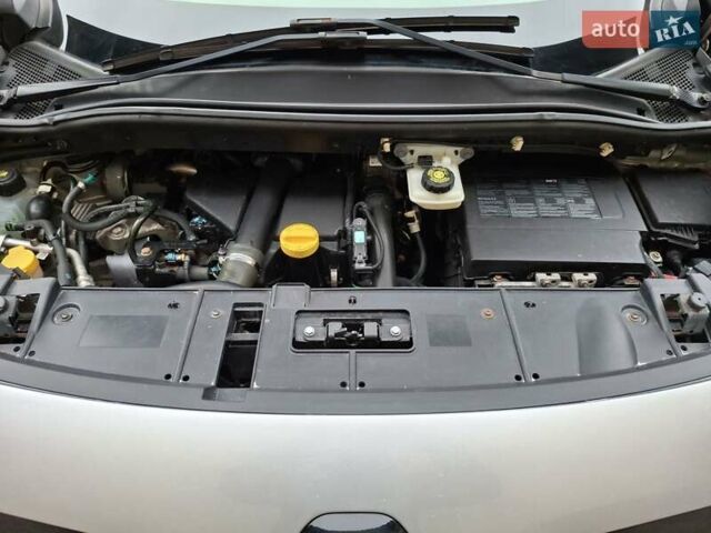 Серый Рено Гранд Сценик, объемом двигателя 1.5 л и пробегом 263 тыс. км за 8600 $, фото 11 на Automoto.ua