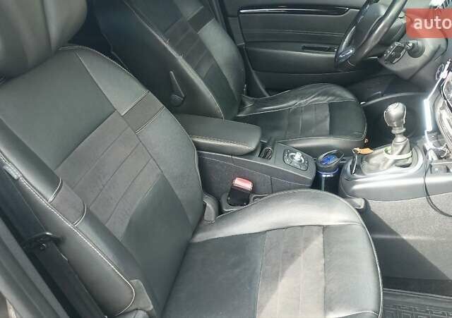 Сірий Рено Гранд Сценік, об'ємом двигуна 1.5 л та пробігом 288 тис. км за 11000 $, фото 17 на Automoto.ua